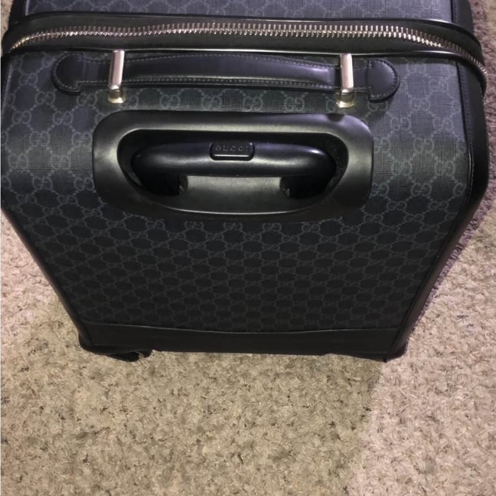 Gucci Dark Patterned Men's Travel Bag - Picture 2 of 9